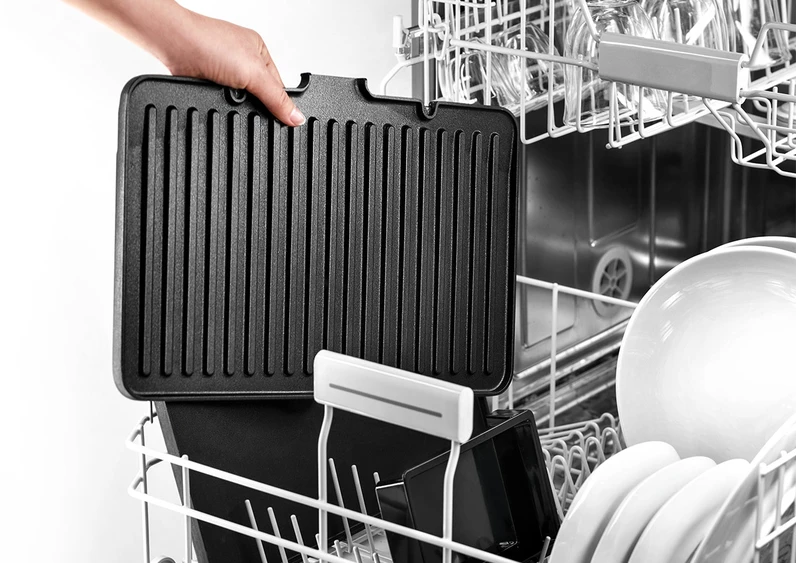 BRAUN MultiGrill 7 Contact grilis CG 7044, grotelės, keptuvės ir vaflinės lėkštės