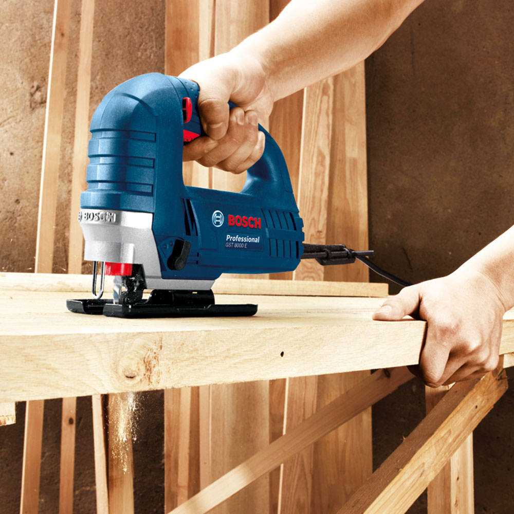 Bosch Siaurapjūklis GST 8000 E