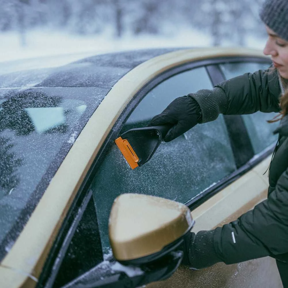 FISKARS AUTOMOBILINIS SNIEGO GRANDIKLIS, DVIGUBAS SOLID
