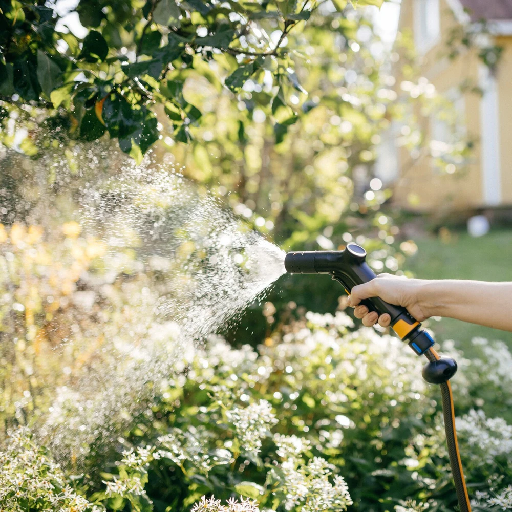 Fiskars Solid ūdens smidzināšanas pistole, regulējama