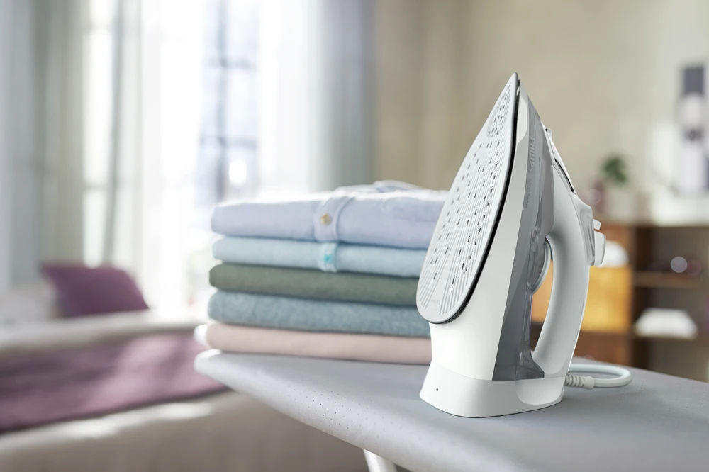 Philips 5000 Series Garų lygintuvas DST5010/10 2400 W galia 40 g/min nenutrūkstamas garas 160 g garo pripūtimas SteamGlide Plus