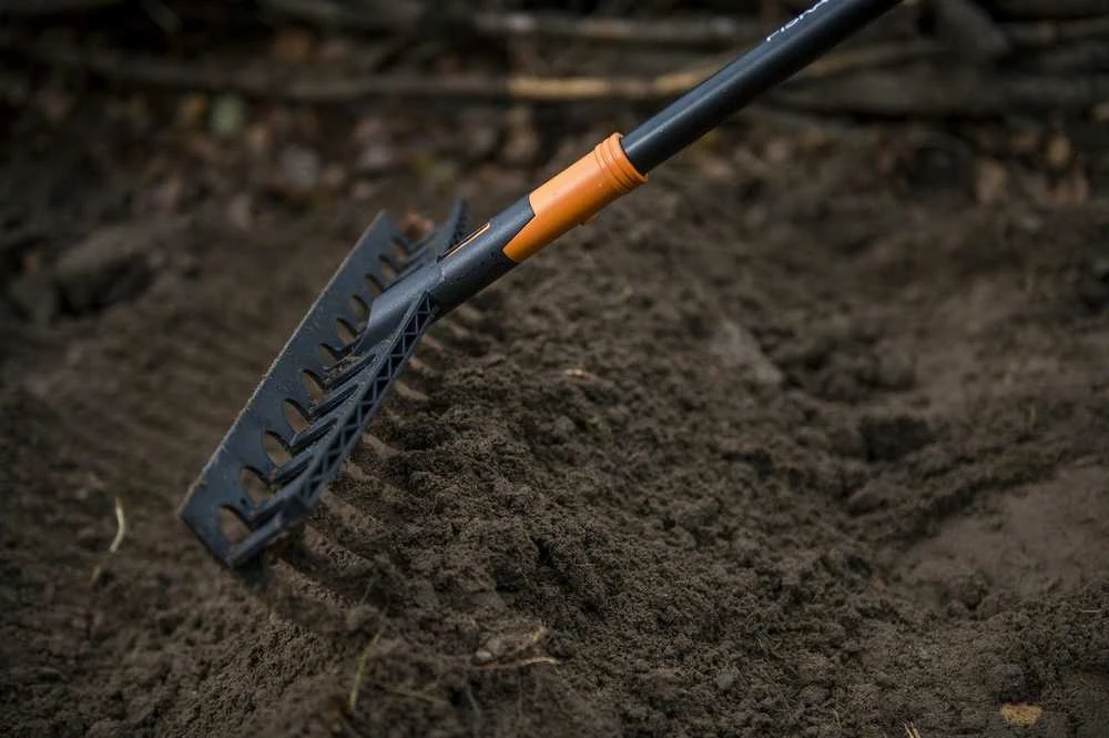 Fiskars Solid Universal Garden Rake Head