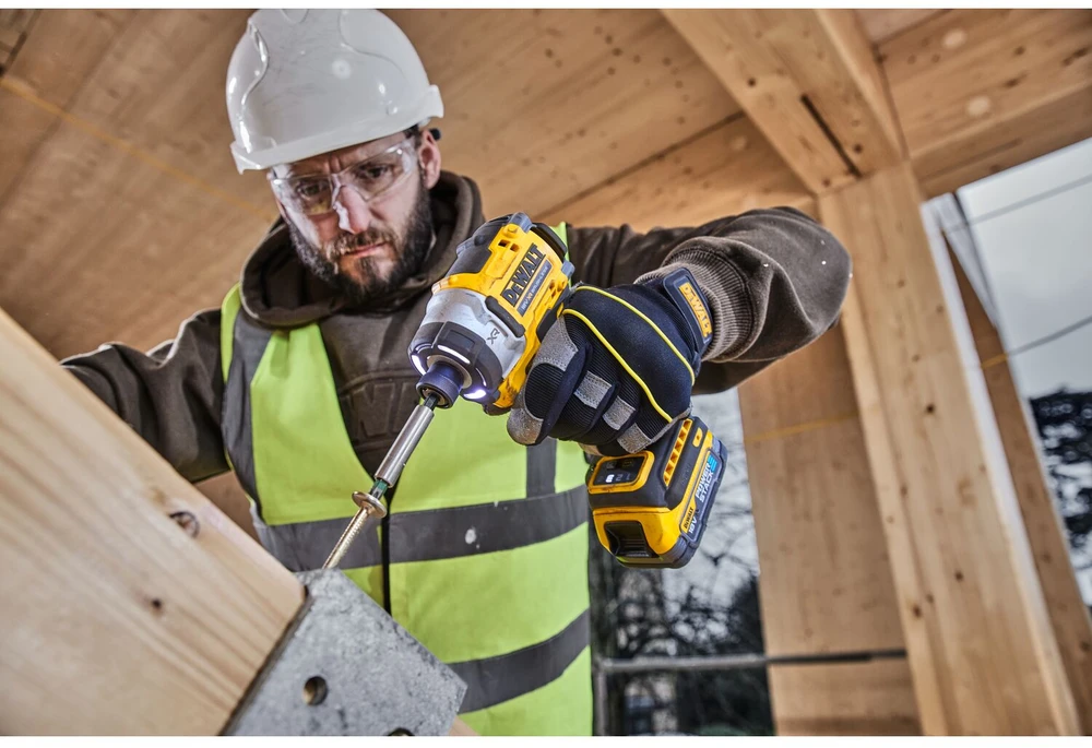 Grąžtas Bezvadu triecienurbjmašīna Dewalt DCF860N-XJ, 18 V