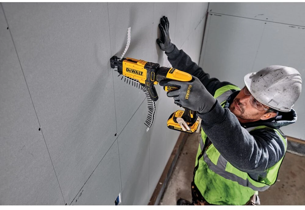 Grąžtas Juostinis suktuvas DeWALT DCF620D2K+DCF6202 2x2 Ah