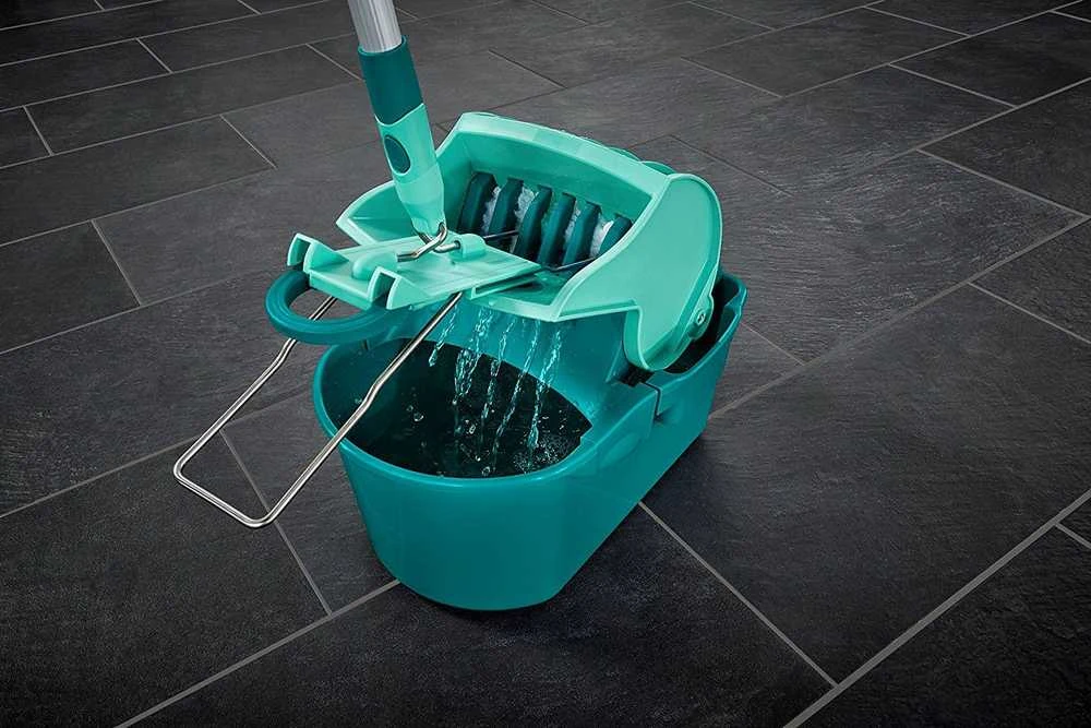 Leifheit Grindų šepečio kibiras PROFI COMPACT