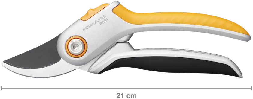 Fiskars Plus™ metalinis sekatorius prasilenkiančiais ašmenimis (P531)
