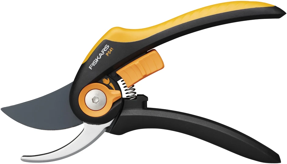 Fiskars Plus SmartFit sekatorius prasilenkiančiais ašmenimis (P541) 1057169