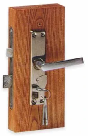 Iemontējamā slēdzene Kurzemes ZV9A-1, hromēta, 55 mm/55 mm