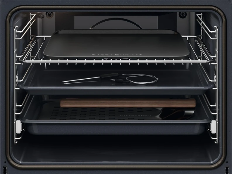Įmontuojama el.orkaitė su pirolize Electrolux LOX8P87WZ