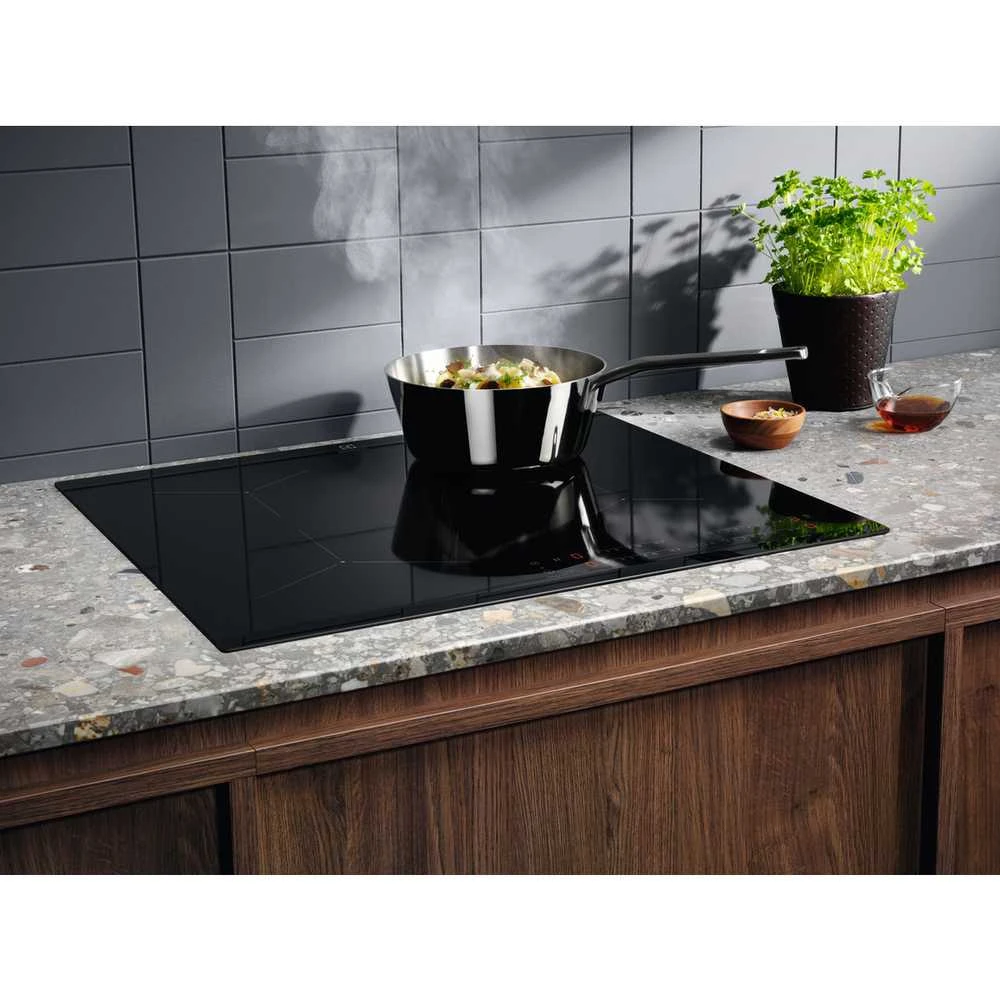 Kaitlentė Electrolux EIT61443B