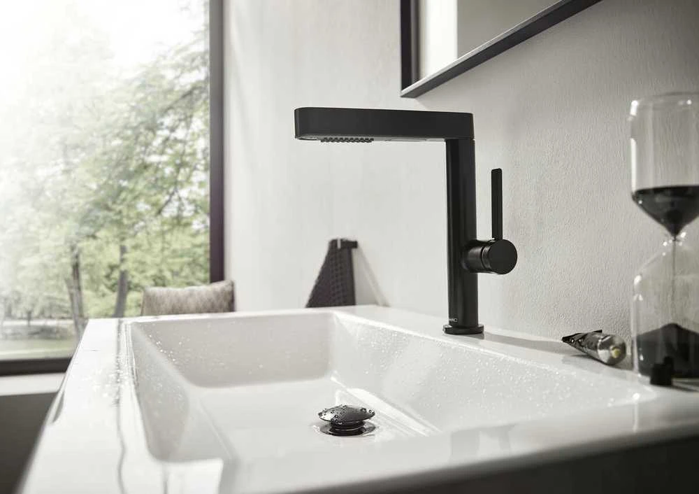 Praustuvo maišytuvas su ištraukiamu purkštuvu Hansgrohe Finoris 76063670, juodas matinis