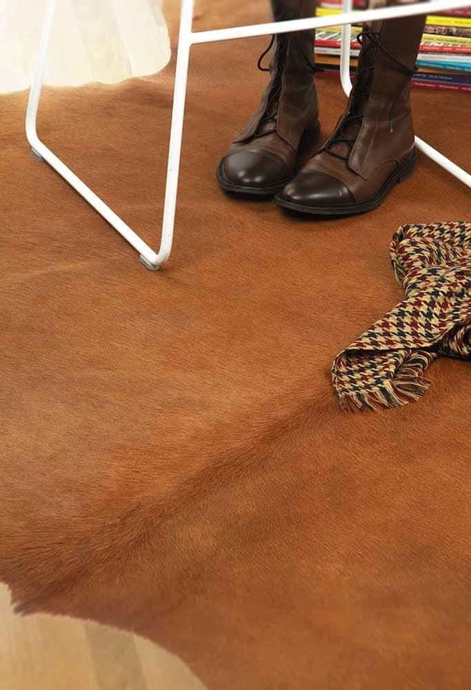 Coat Narma Cowhide Natural Brown. 210 cm x 200 cm