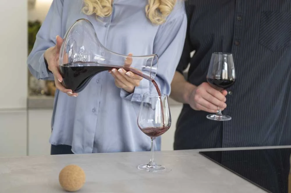 Maku Kitchen Life Vyno dekanteris, 1,1 l su kamštiniu dangčiu