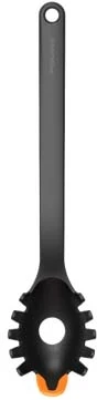 Šaukštas makaronams Fiskars 1027301, 37 cm, juoda sp./oranžinė sp.