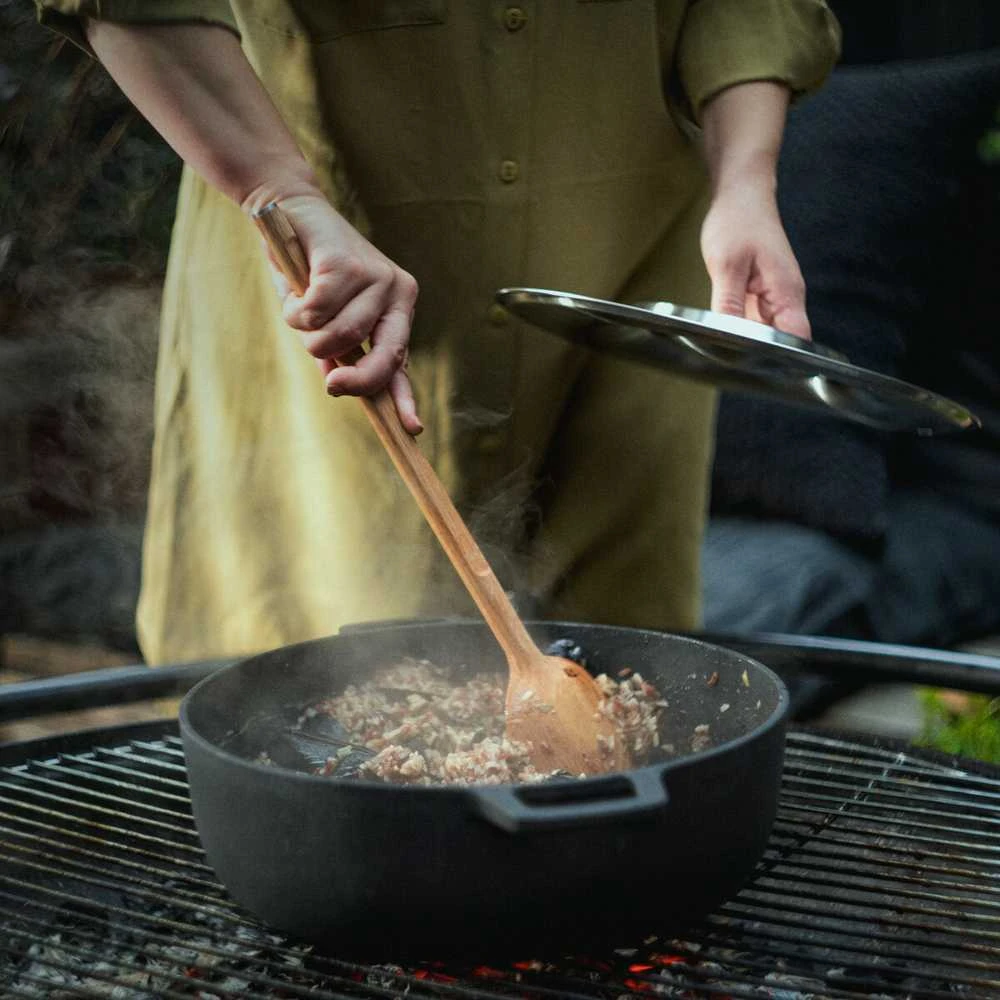 Fiskars Norden Grilis puodas 30cm su dangčiu