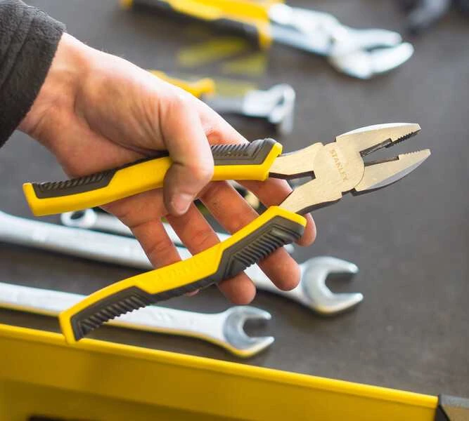 STANLEY CONTROL-GRIP UNIVERSALIOS replės 180mm