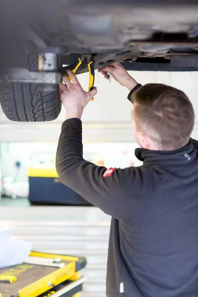 STANLEY CONTROL-GRIP UNIVERSALIOS replės 180mm