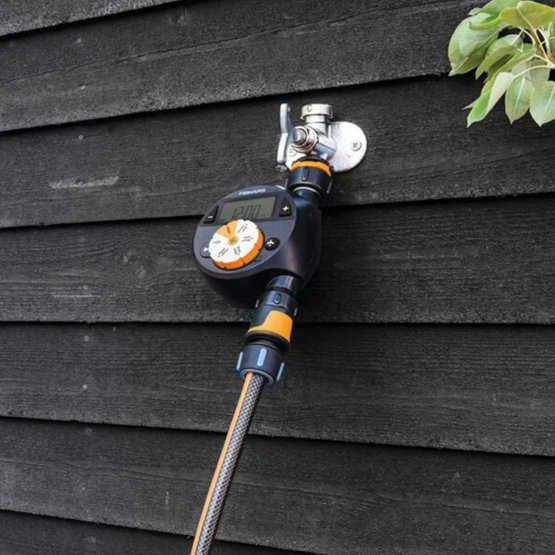Fiskars Laistymo laikmatis su vienu išėjimu (2xAA baterijos neįeina)