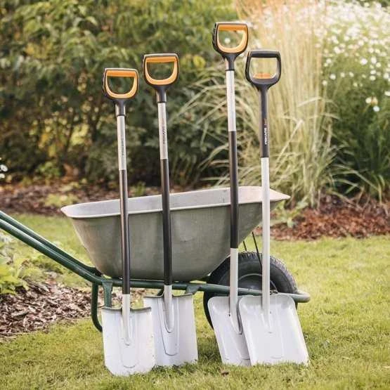 Fiskars Xact™ tiesus kastuvas