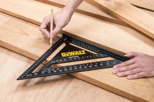 Lāpstiņa DeWalt DWHT25228-0. 30 cm
