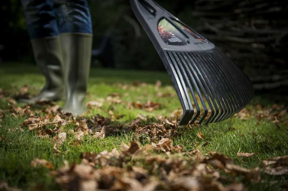 Fiskars lapų grėblys Solid XL