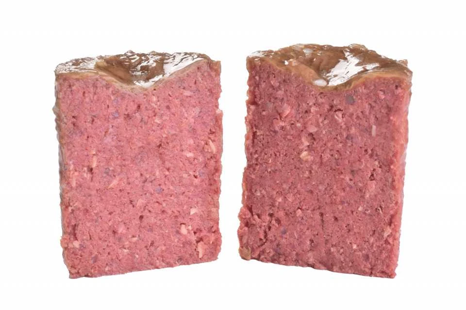 Konservuotas ėdalas šunims Brit Premium jautiena with Tripe 800g
