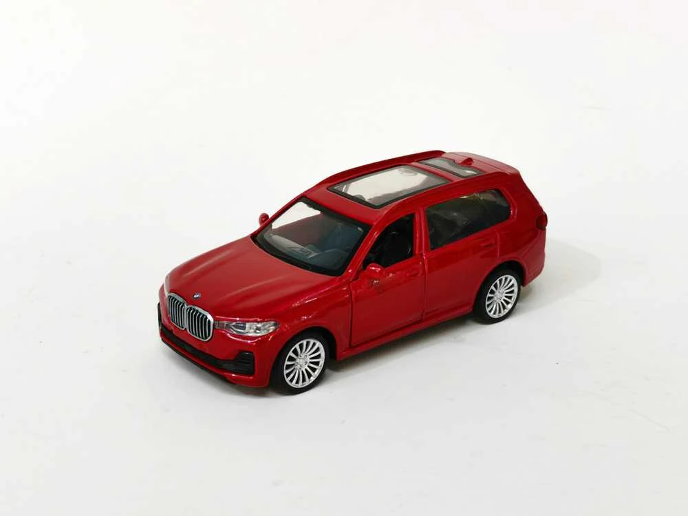 MSZ Automobilis BMW X7, skalė 1:44