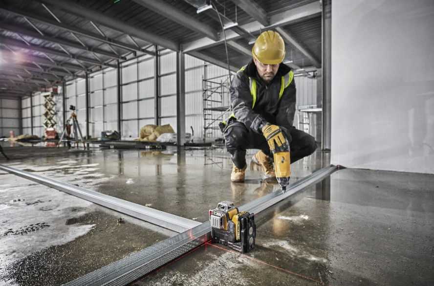 Nivelyras Dewalt DCE089D1R Cross Line lazerinis