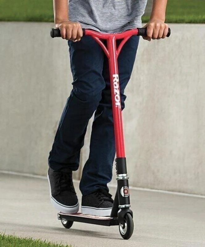 „Razor Beast V6 Stunt Scooter“, Raudona