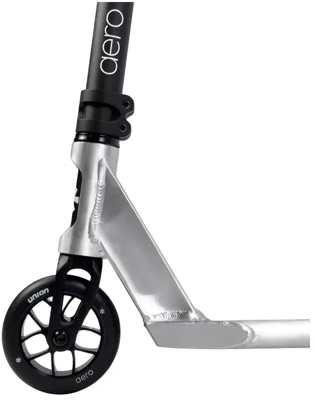 None Paspirtukas Union Aero XS Scooter juodas/žalios spalvos