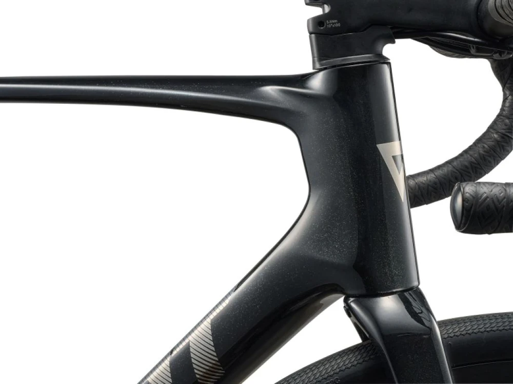 None Plento dviratis Giant Defy Advanced 2 Abyss Juodas (2026)