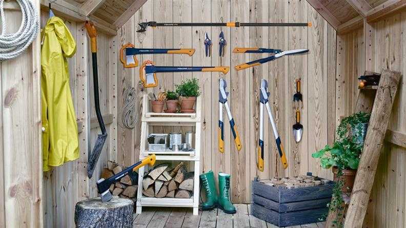 Fiskars PowerGear X sodo žirklės prasilenkiančiais ašmenimis LX94, M (1020187)