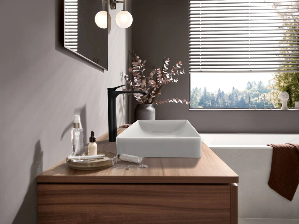 Praustuvo maišytuvas Hansgrohe 75040670, su dugno vožtuvu, juodas matinis