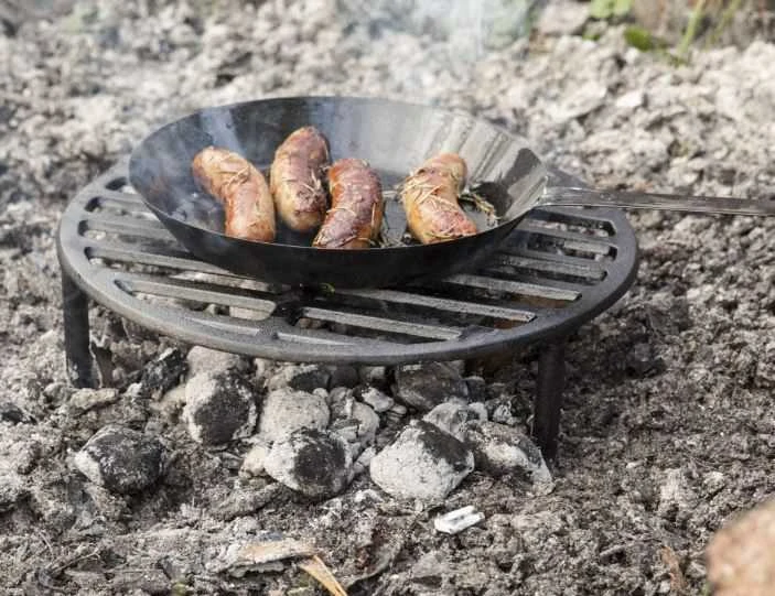Esschert_Des GROTELĖS KEPIMO LAUŽAVIETEI FF233