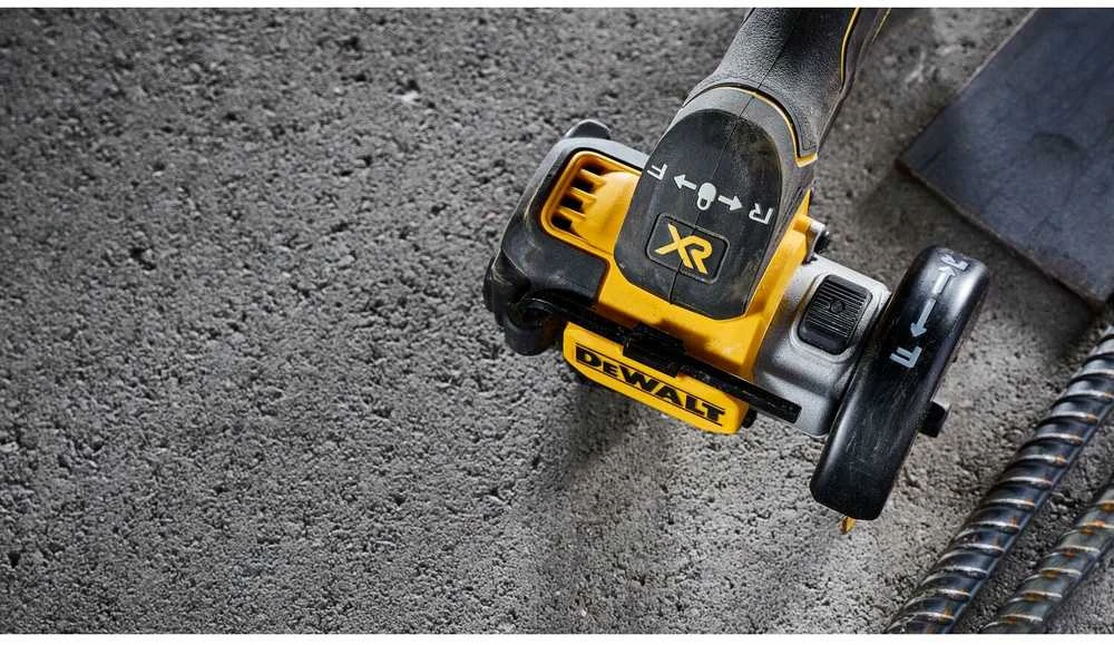 Dewalt Akumuliatorinis daugiafunkcinis pjūklas 76 mm, 18 V (DCS438N-XJ) be akumuliatoriaus ir kroviklio