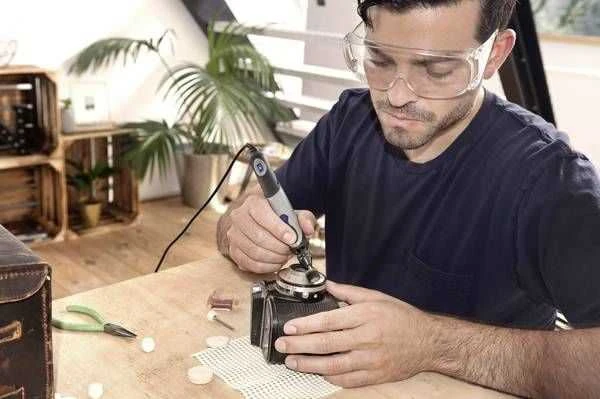 Dremel 2050-15 STYLO multifunkc. įrankis su 15 priedų 9 W