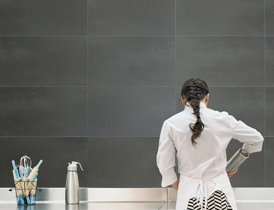 TILE INSPIRO DARK 0.7X0.42M
