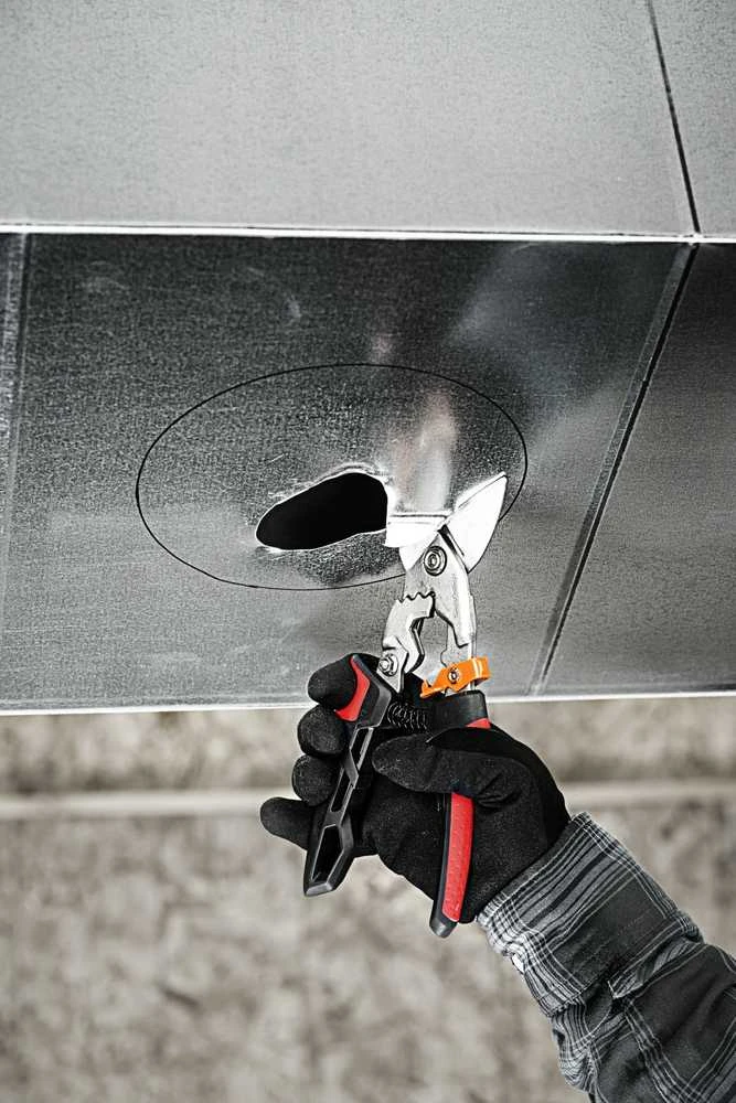 „Fiskars PowerGear“ aviacijos pjovimo poslinkis į kairę