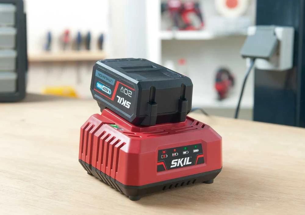Pakrovėjas Skil 3122 AA; 20 V