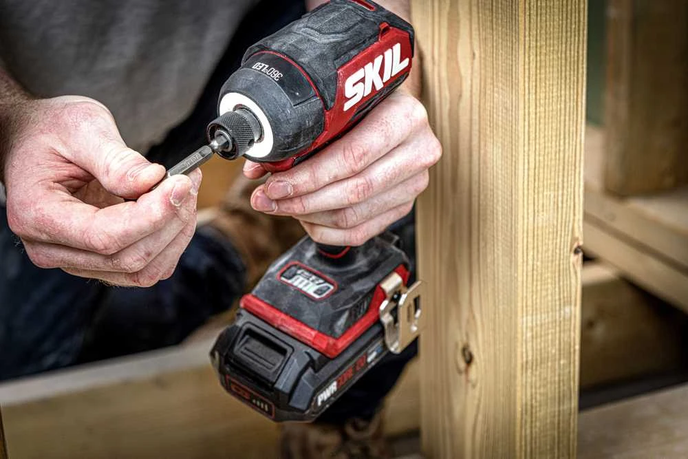 Smūginis suktuvas Skil 3225 CA; 20 V (be akumuliatoriaus ir pakrovėjo)