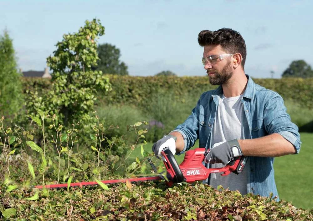 Skil_Red Akumuliatorinės gyvatvorių žirklės Skil GH1E0440CA, 18 V