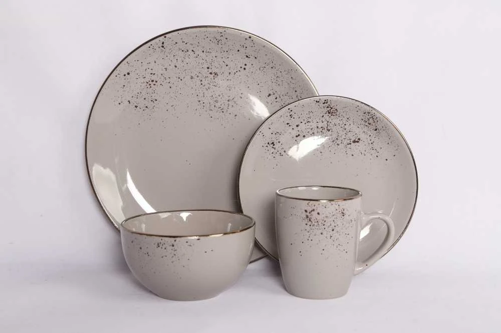 Domoletti SALAD PLATE WITH SPECKLE BROWN 19.5CM