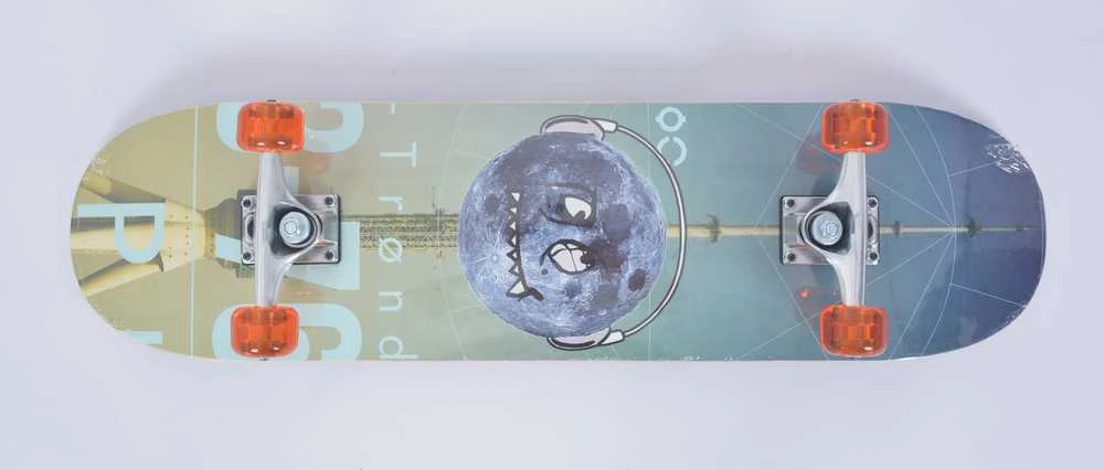 Outliner 31X8INCH SKATEBOARD ROCKET