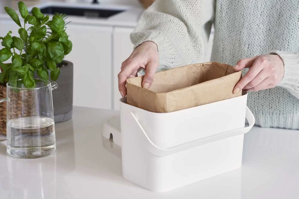 SMARTSTORE Šiukšliadėžė bio atliekų balta 5l