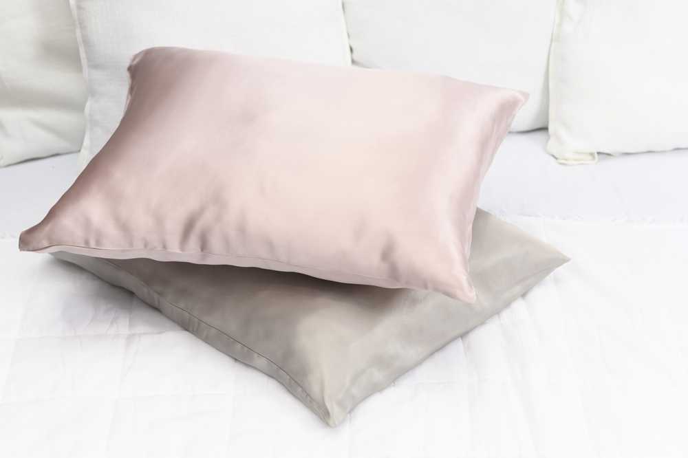 Fanni K Pillowcase Silk 50x60 cm pilkas