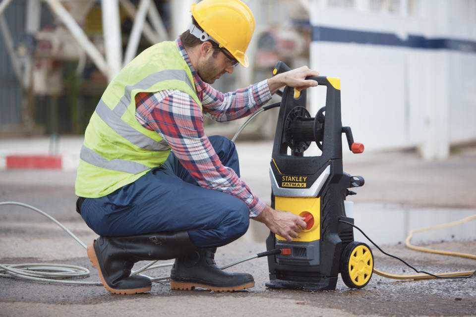 Elektrinė aukšto slėgio plovykla Stanley SXFPW23P-E, 2300 W, 170 Bar