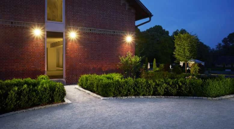 Steinel prožektorių LED projektorius 20W 4000K 1760lm IP44 su judesio ir prieblandos jutikliu baltas LS 150 LED ST052553