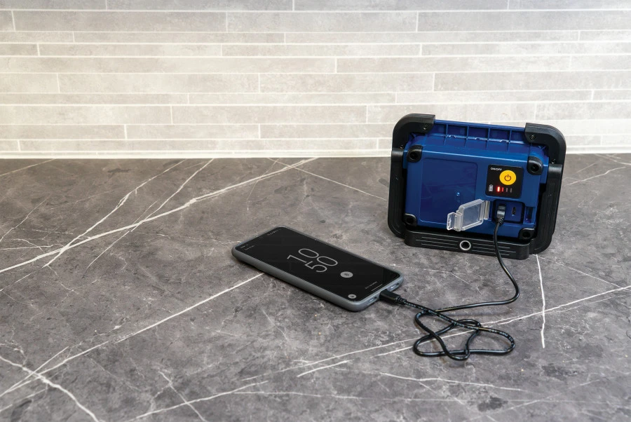 Šviestuvas su integruota ličio jonų baterija THE PORTABLE, 1000 Lm., RAPID