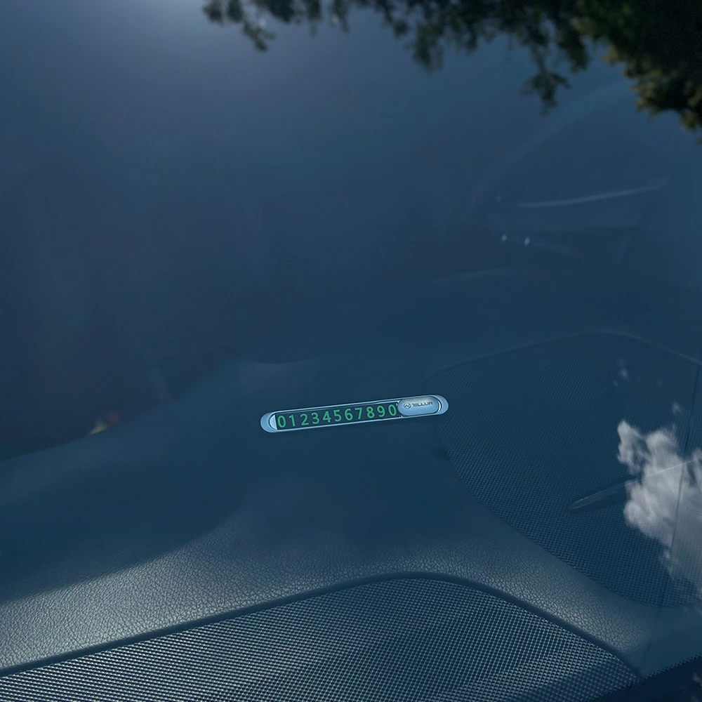 „Tellur“ laikino automobilio stovėjimo aikštelės telefono numerio kortelė, metalinė „Sidabrinis“