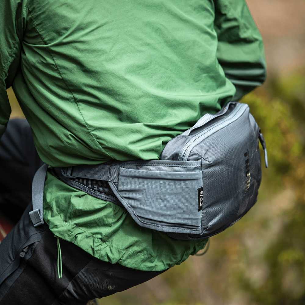 Thule Rail hip pack 2L, Faded khaki | Thule